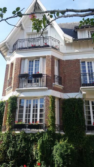 La Romantique Paris Bagian luar foto